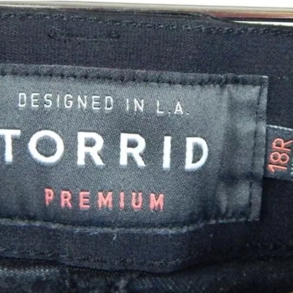 Torrid Washed Black Gray Bombshell Skinny Jean - Picture 3 of 3